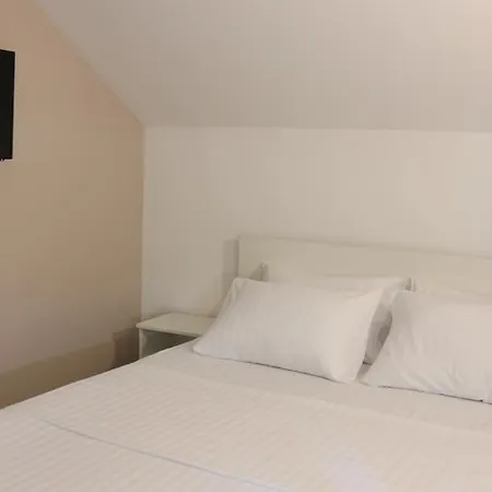 Smestaj Olivera 3* Niska Banja